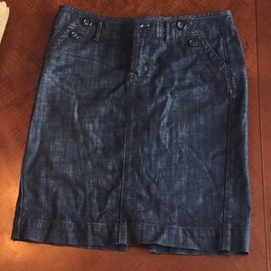 Gap - Dark wash jean skirt - size 2
